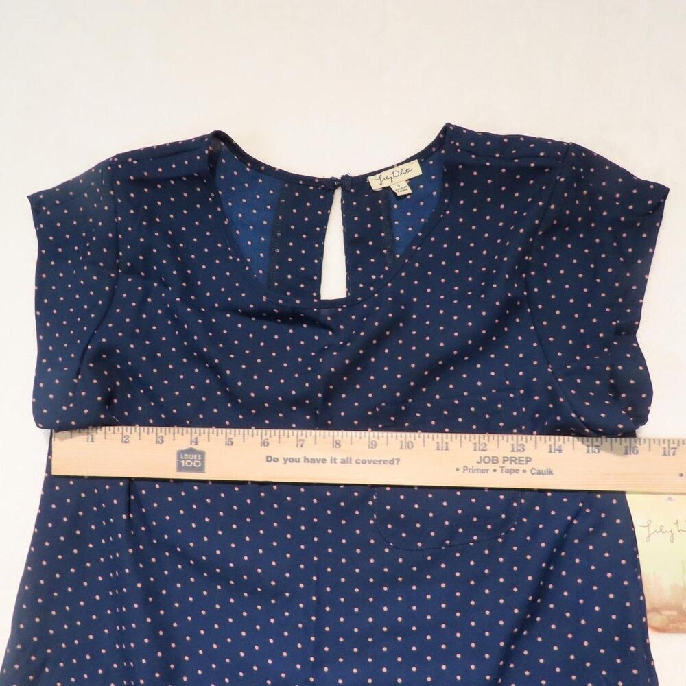The Lily White Women's Small Navy Blue Pink Polka Dot Blouse Shirt is a stylish
